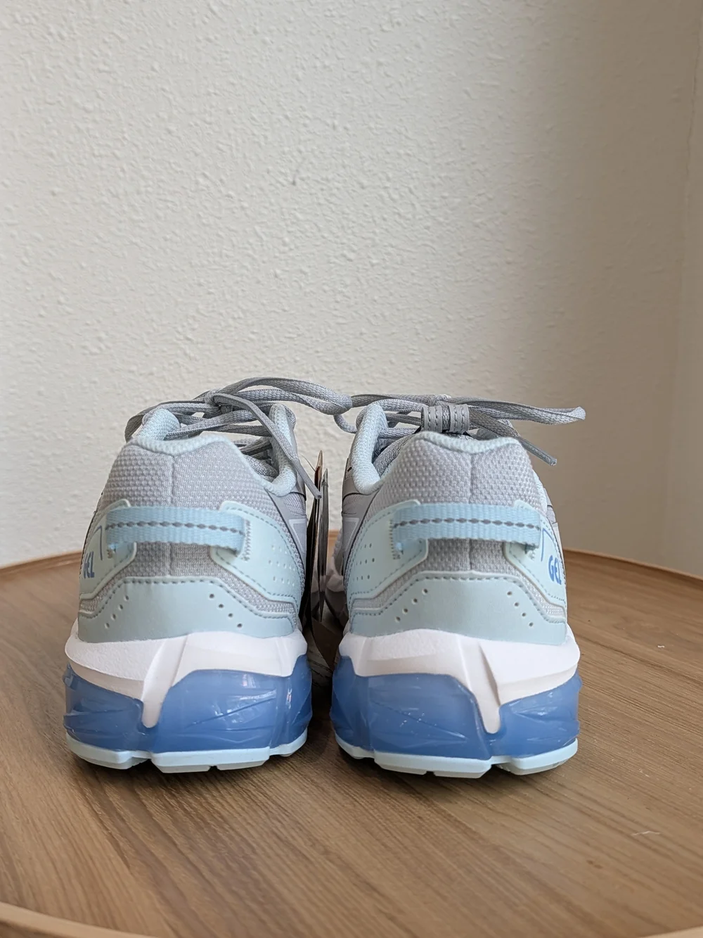 ASICS Women's Ortholite GEL-Quantum 90 Street Sneakers Size 8.5
